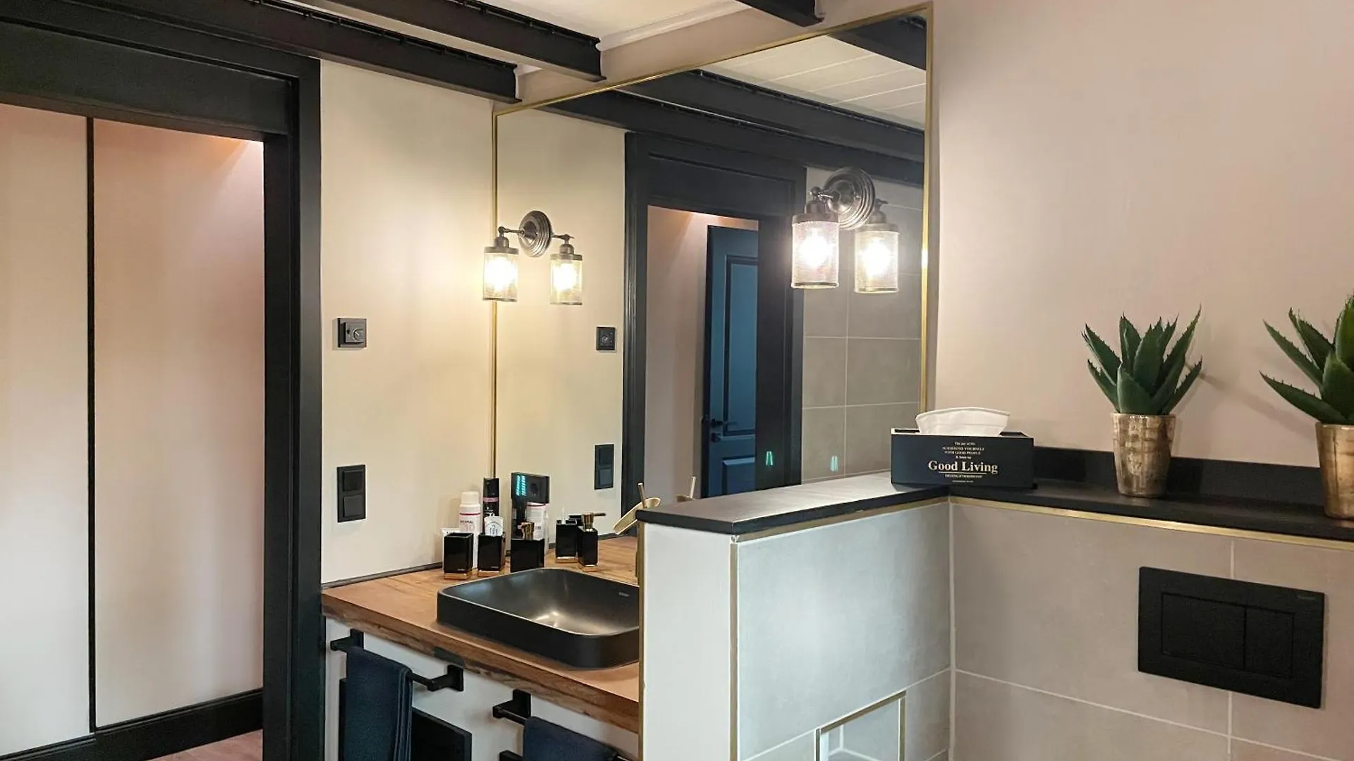 Black Suite 4 Luxus In Alsternaehe Hamburg Apartment